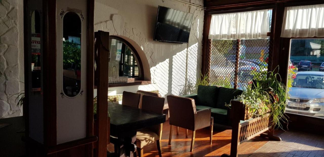 Rooms Brig Duga Resa Kültér fotó